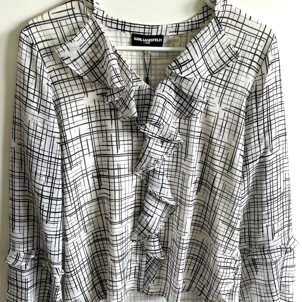 Karl Lagergeld, blouse, Brand-new w. Tags, size S, but fits Size M